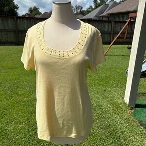 dress barn yellow short sleeve tshirt with silver studs on the neck line XL GUC